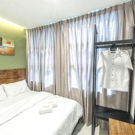 Econtel Queensbay Sungai Dua Bukit Exterior foto